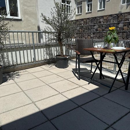 Klein Aber Fein Mit Terrasse Lägenhet Wien Exteriör bild